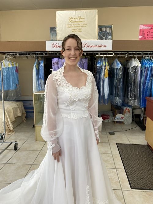 Bridal Gown Cleaning, Preservation & Restoration by BridalGownPreservation.com